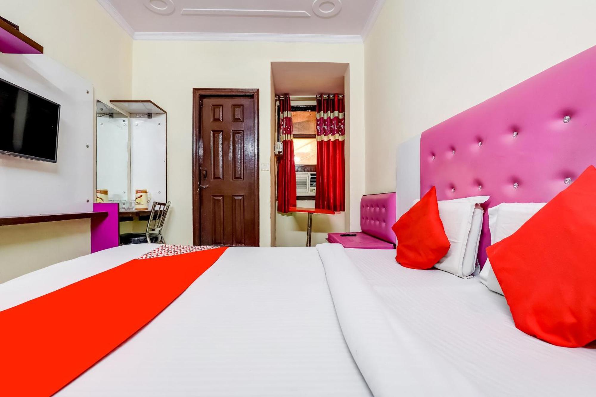 Hotel O Tushar Continental New Delhi Eksteriør billede