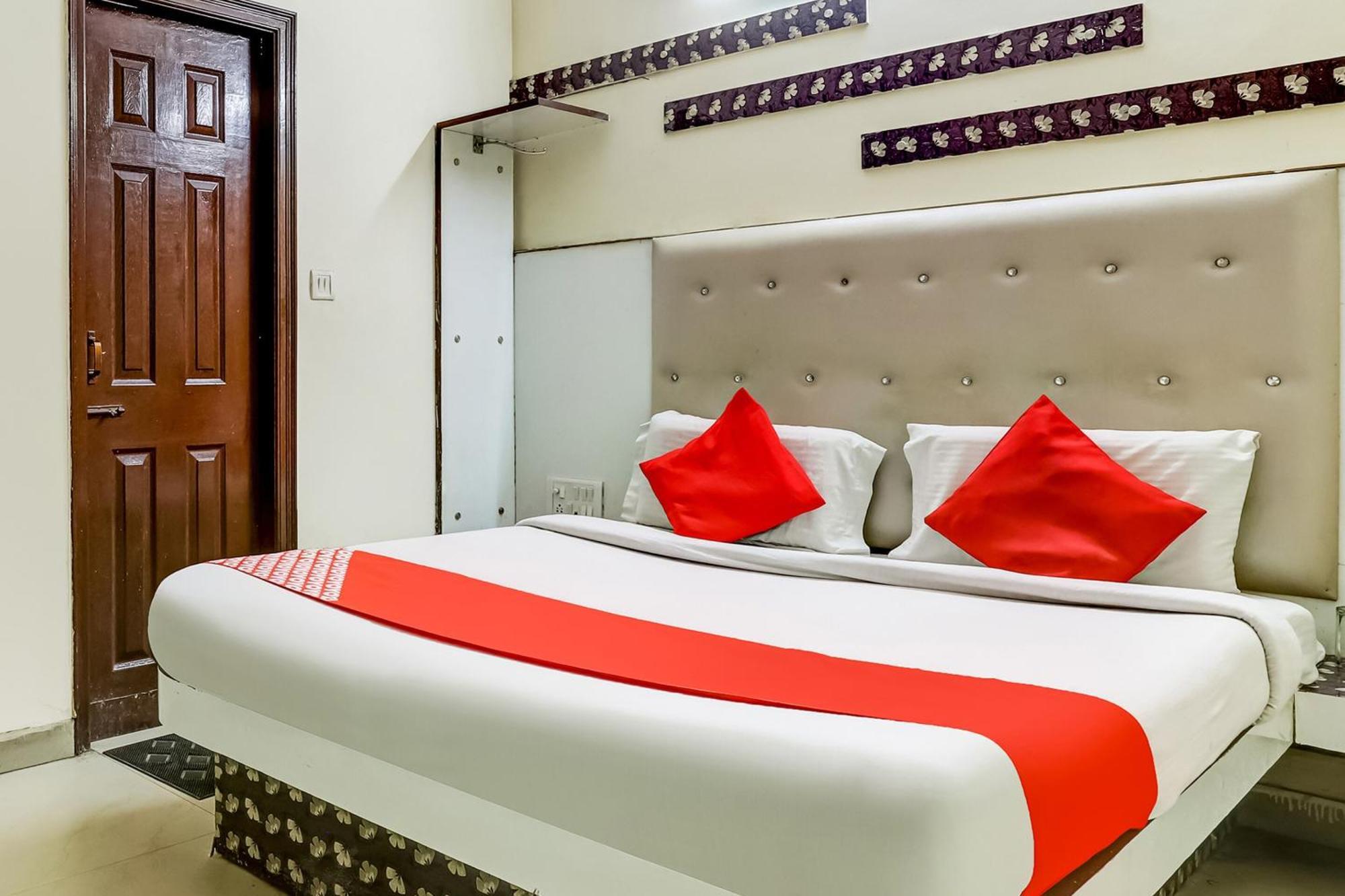 Hotel O Tushar Continental New Delhi Eksteriør billede