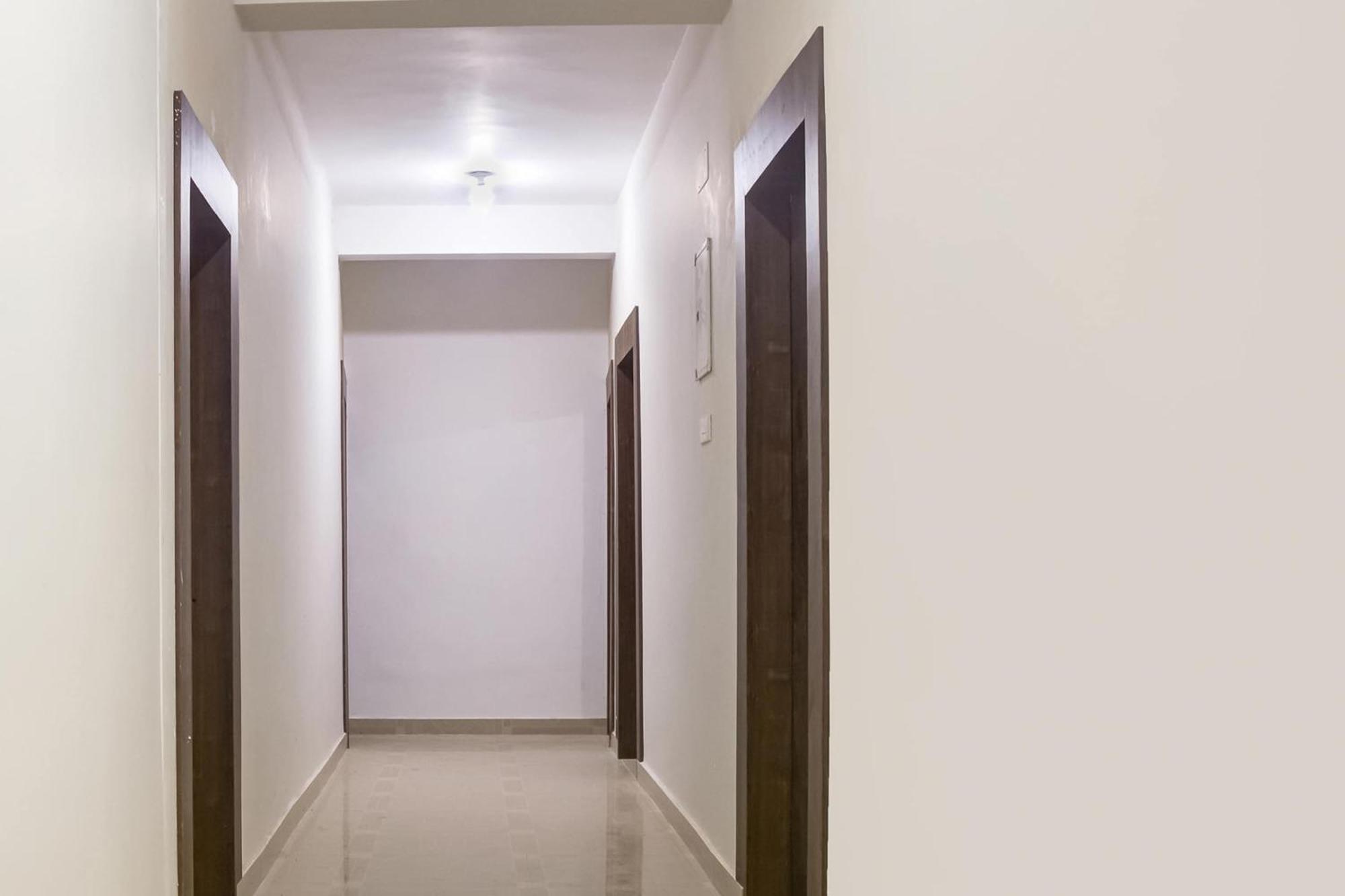 Hotel O Tushar Continental New Delhi Eksteriør billede