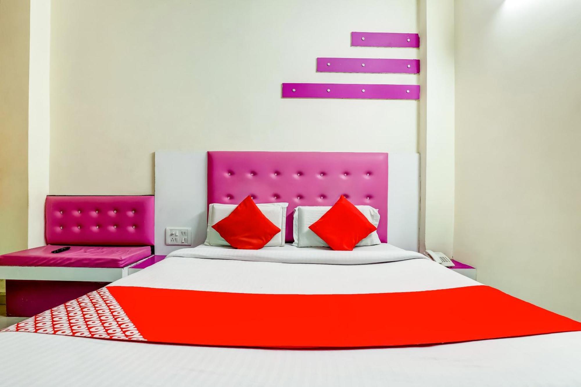 Hotel O Tushar Continental New Delhi Eksteriør billede