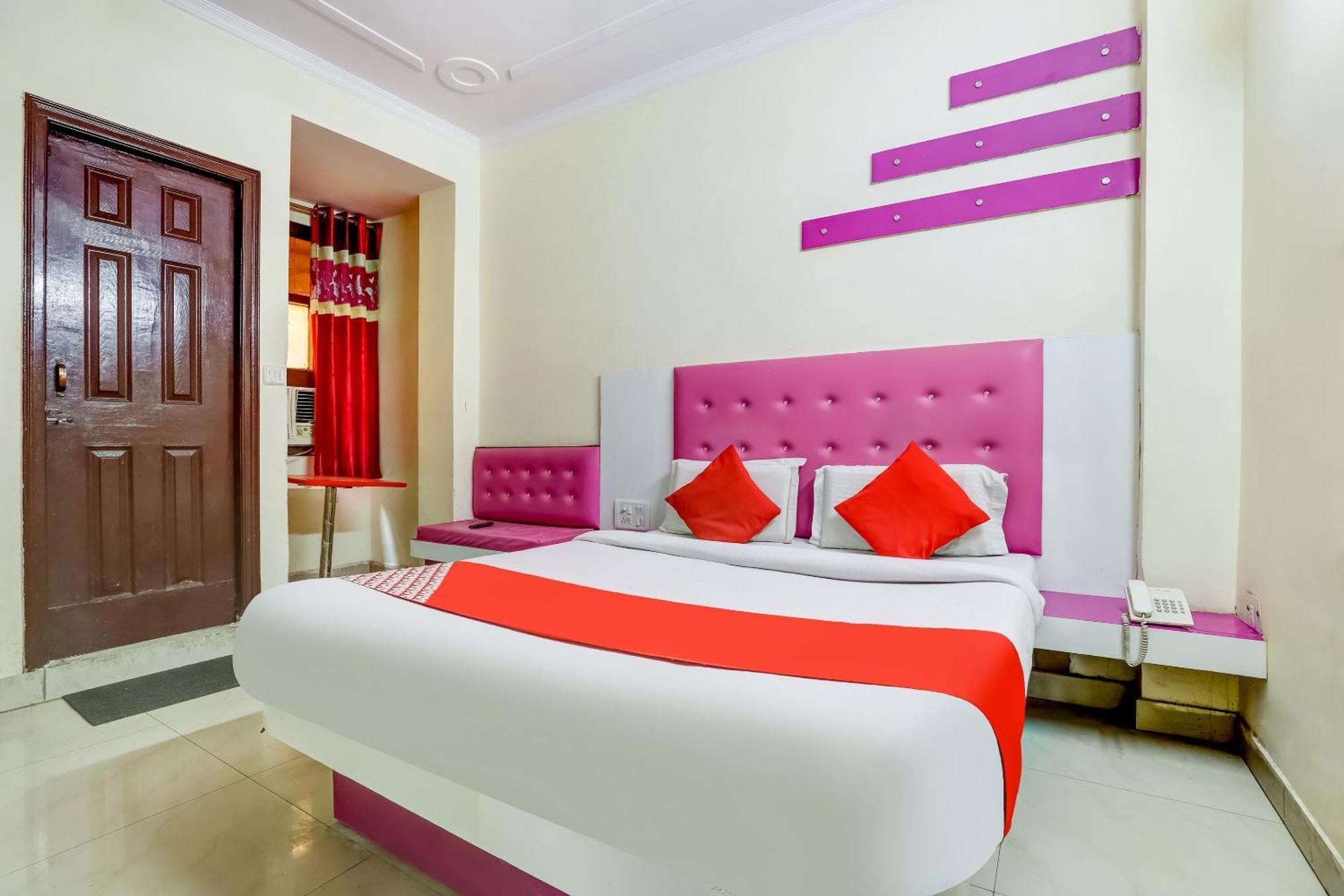 Hotel O Tushar Continental New Delhi Eksteriør billede